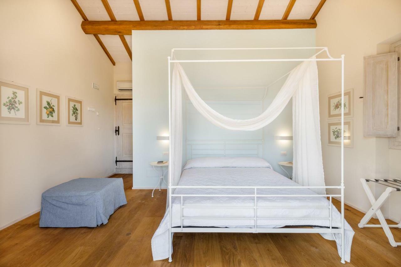 Tenuta Petra Bianca Palau Exteriör bild