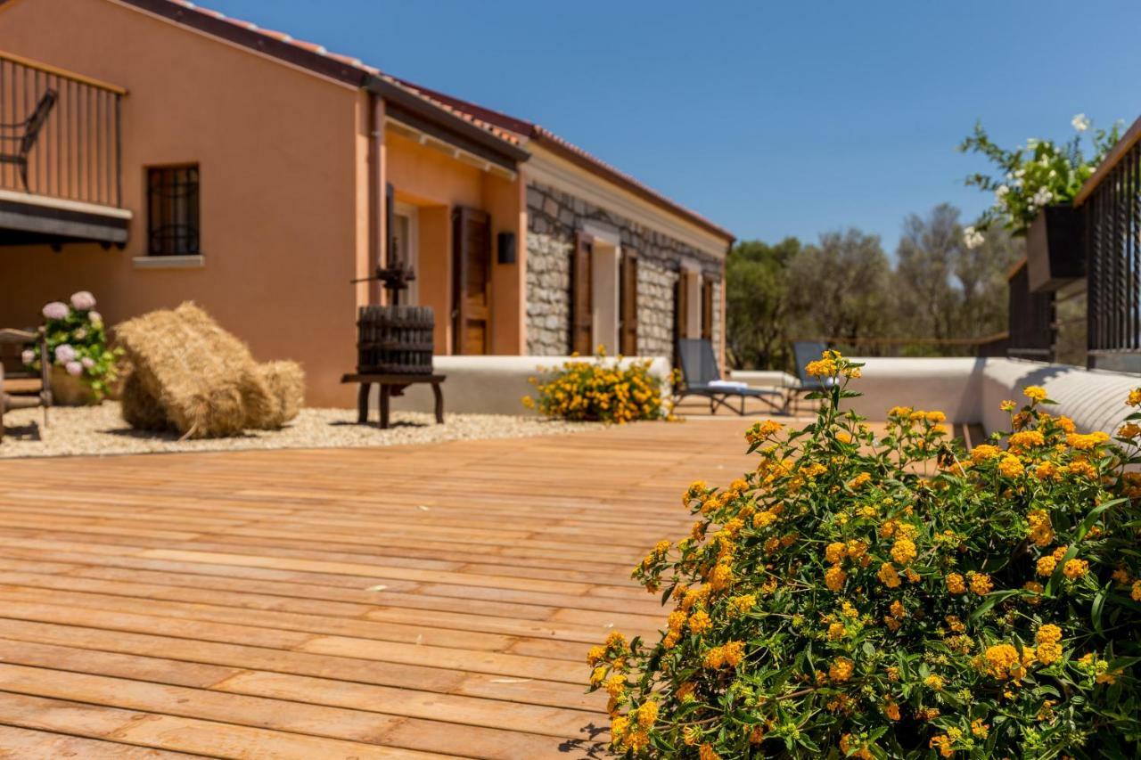 Tenuta Petra Bianca Palau Exteriör bild